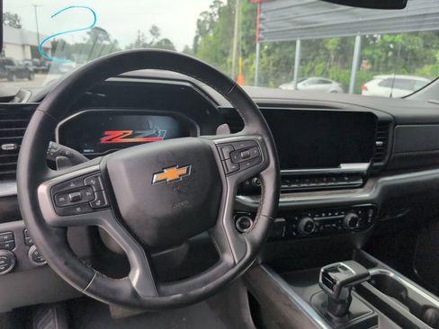 Used 2024 Chevrolet Silverado 1500 LTZ AWD/4WD image 12