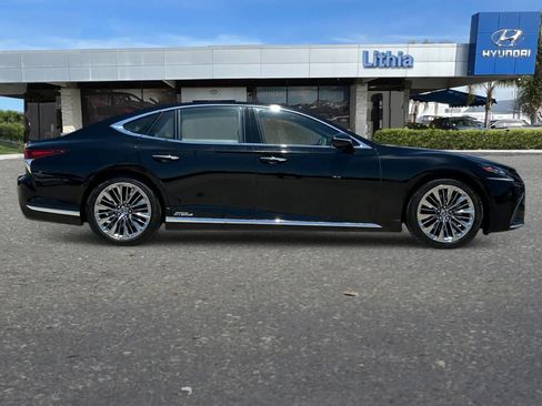 Used 2020 Lexus LS 500h w/ Luxury Package RWD image 9