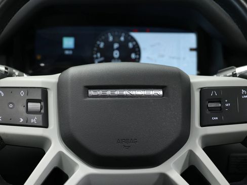 Used 2022 Land Rover Defender 110 SE image 19