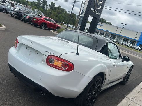 Used 2013 MAZDA MX-5 Miata Club RWD image 10