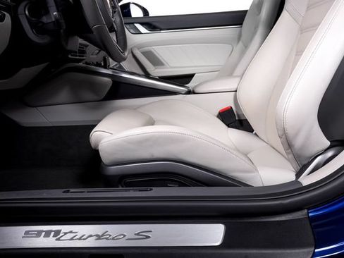 Used 2022 Porsche 911 Turbo S AWD/4WD image 22