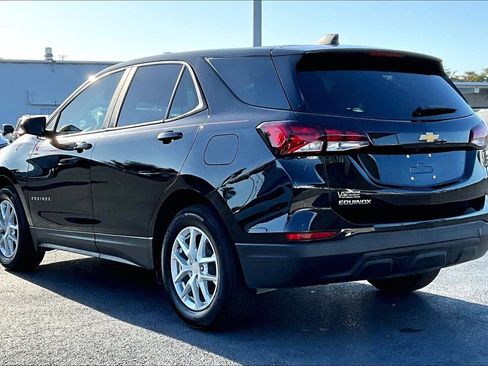 Certified 2023 Chevrolet Equinox LS w/ LS Convenience Package image 3