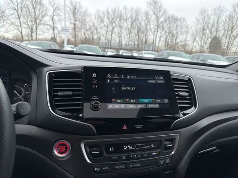 Certified 2024 Honda Passport TrailSport image 15