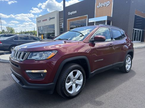 Used 2021 Jeep Compass Latitude AWD/4WD image 1