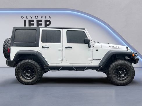 Used 2017 Jeep Wrangler Unlimited Sport image 7
