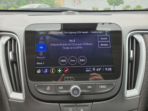 Used 2023 Chevrolet Malibu LT FWD image 15