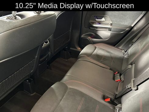 Used 2023 Mercedes-Benz GLA 250 4MATIC image 16