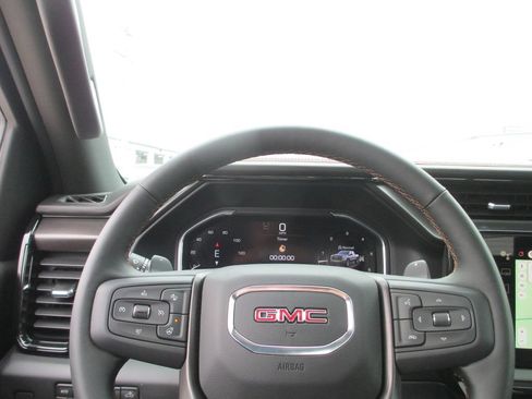 New 2026 GMC Sierra 1500 AT4 w/ AT4 Premium Package AWD/4WD image 27