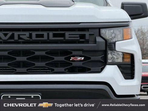 New 2026 Chevrolet Silverado 1500 Custom Trail Boss w/ LPO, Dark Essentials Package AWD/4WD image 4