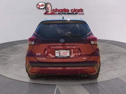 Used 2023 Nissan Kicks SR image 4