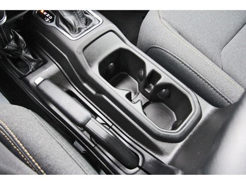 Used 2026 Jeep Wrangler Sport AWD/4WD image 29