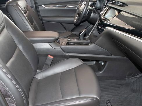 Used 2023 Cadillac XT6 Sport w/ LPO, Floor Liner Package AWD/4WD image 10