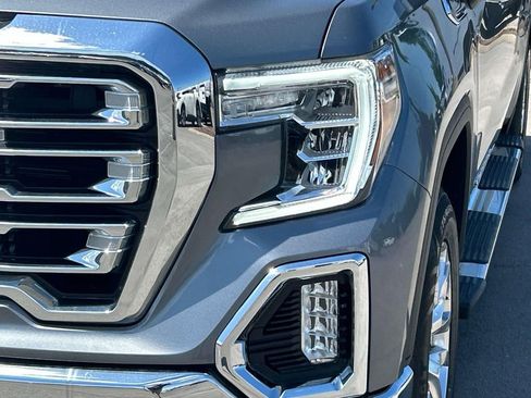 Used 2022 GMC Sierra 1500 SLT w/ SLT Premium Package image 11