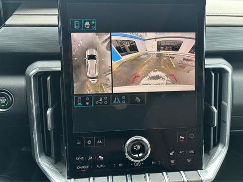 Used 2025 GMC Acadia Elevation w/ Elevation Premium Package image 24