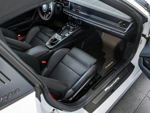 Certified 2026 Porsche 911 Targa 4 GTS AWD/4WD image 25