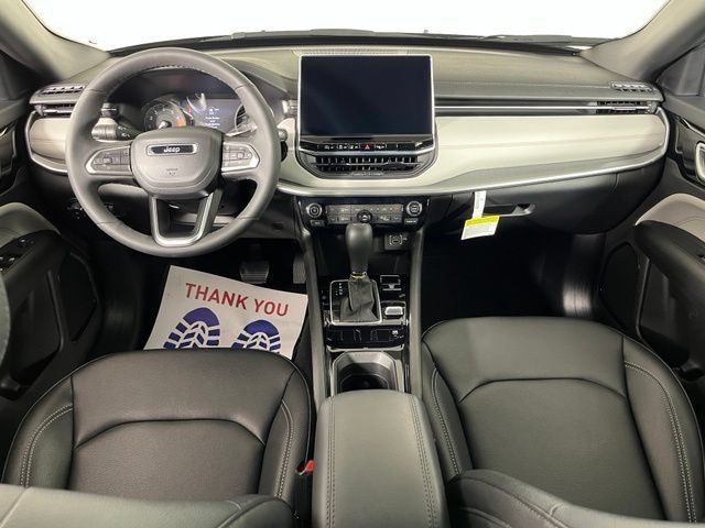 Used 2026 Jeep Compass Limited AWD/4WD image 40