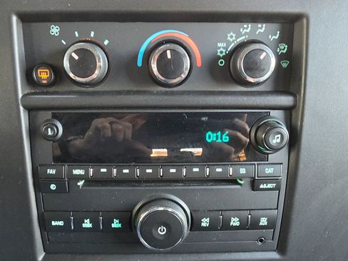 Used 2020 Chevrolet Express 2500 LS w/ Driver Convenience Package image 23