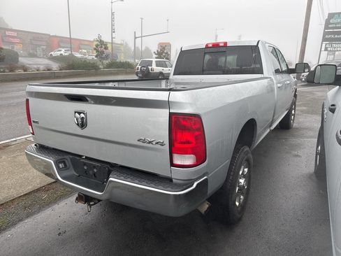 Used 2018 RAM 2500 SLT w/ Luxury Group image 3