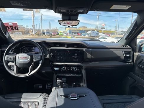 Used 2024 GMC Sierra 1500 AT4 w/ Technology Package image 12