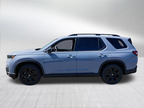 Certified 2026 Honda Pilot Black Edition image 4