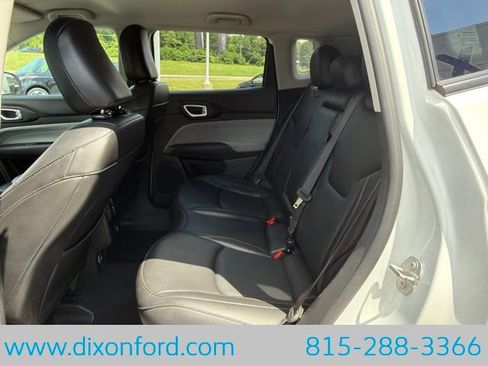Used 2022 Jeep Compass Latitude AWD/4WD image 22