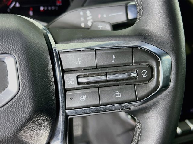 Used 2026 GMC Acadia Elevation w/ Elevation Premium Package AWD/4WD image 34
