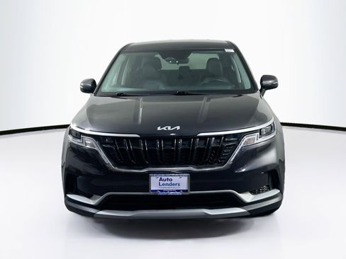 Used 2024 Kia Carnival LX image 2
