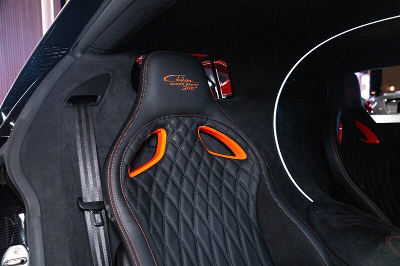 Used 2022 Bugatti Chiron Super Sport AWD/4WD image 59