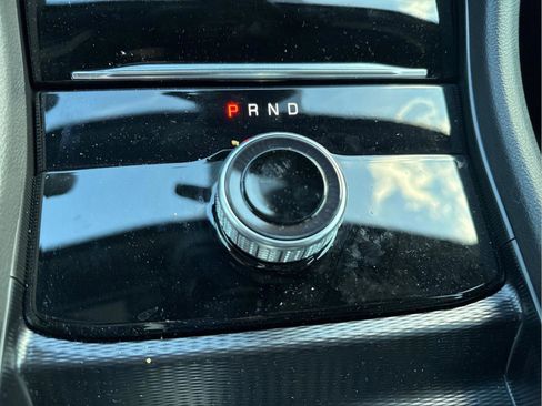 Certified 2025 Jeep Grand Cherokee Limited w/ Black Appearance Package image 17