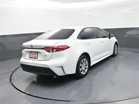 Used 2023 Toyota Corolla LE image 8