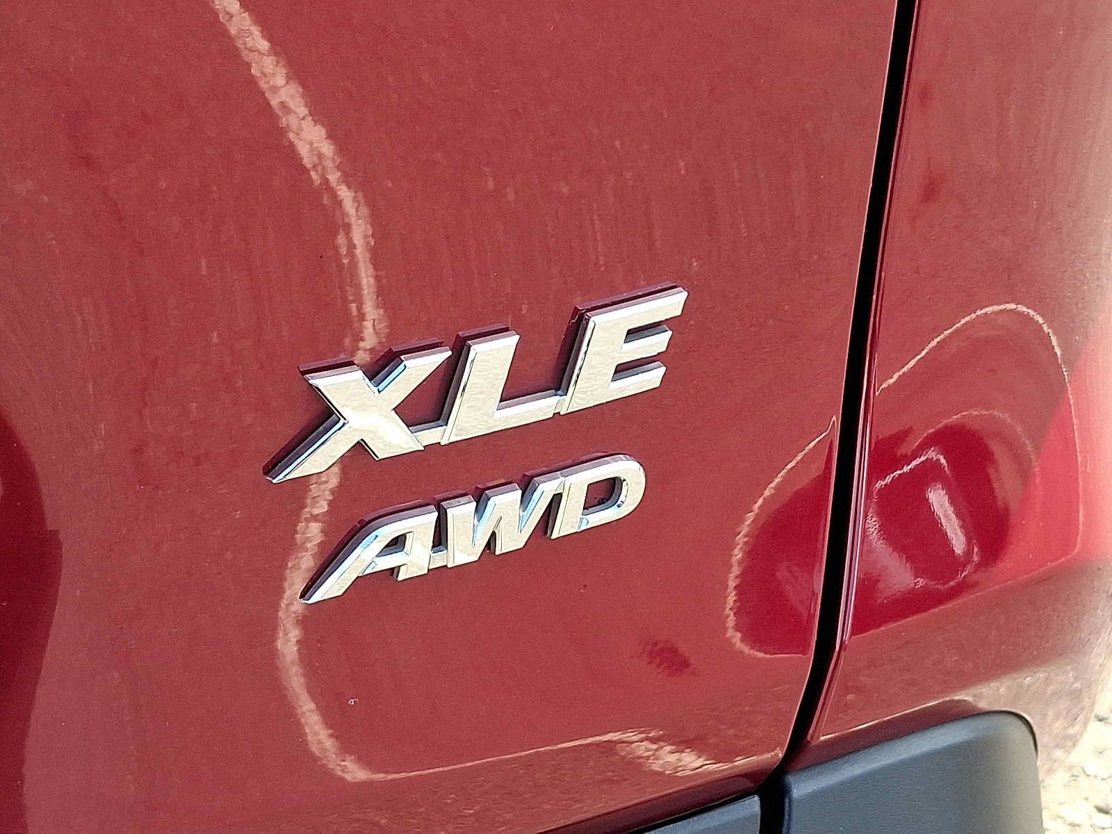Used 2021 Toyota RAV4 XLE AWD/4WD image 32