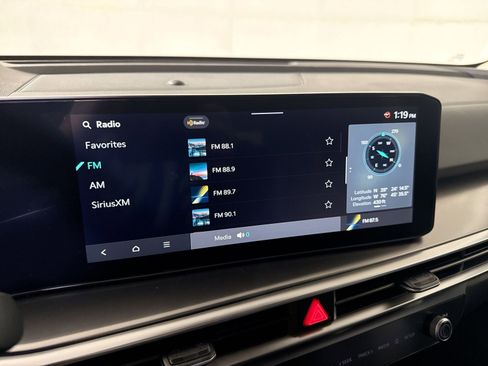 New 2026 Kia Sorento S w/ S Panoramic Sunroof Package image 18