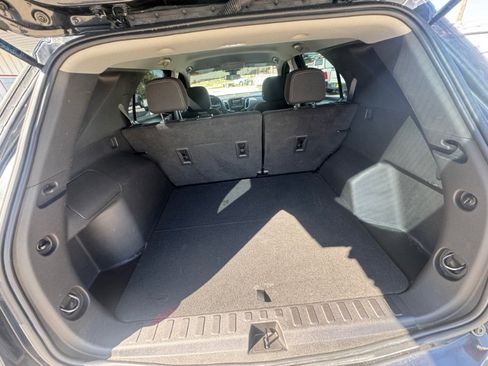 Used 2023 Chevrolet Equinox LS w/ LS Convenience Package image 11