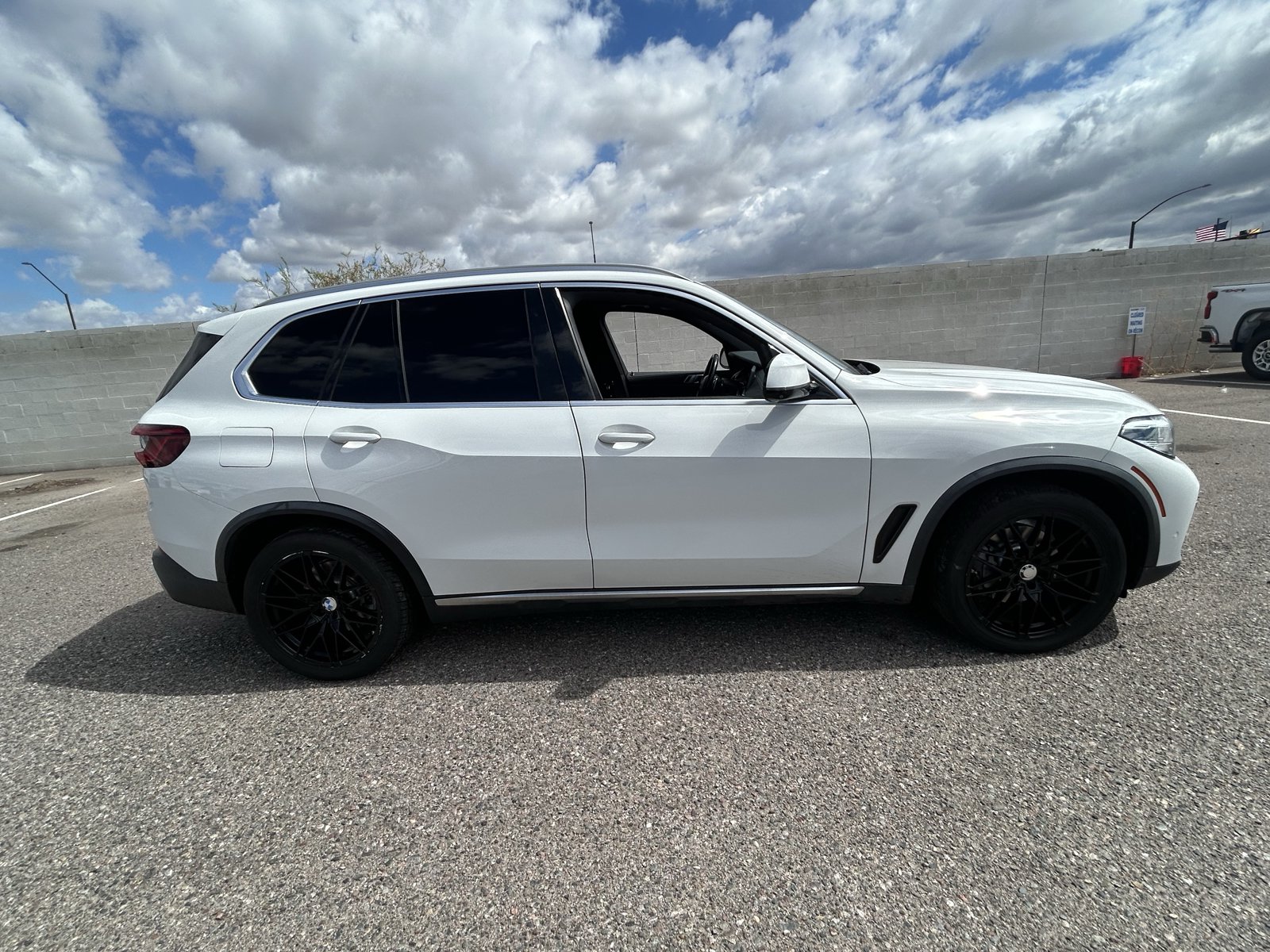 Used 2020 BMW X5 sDrive40i w/ Premium Package RWD image 6
