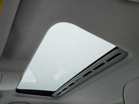 Used 2017 Volkswagen Passat 1.8T SE image 30