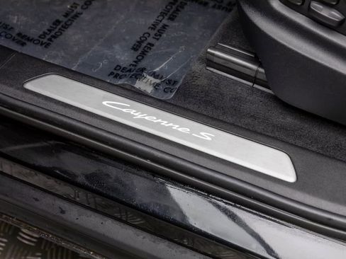 Used 2024 Porsche Cayenne S image 27