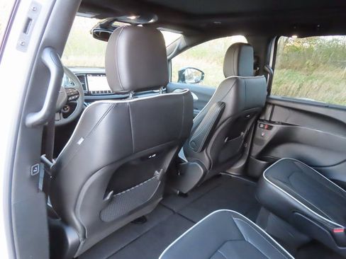 New 2026 Chrysler Pacifica Limited w/ S Appearance Package AWD/4WD image 24