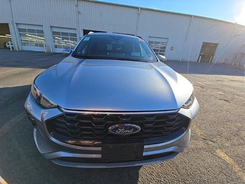 Used 2023 Ford Escape ST-Line Elite w/ Premium Technology Package AWD/4WD image 2