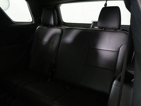 Used 2023 Chevrolet Traverse Premier w/ Redline Edition AWD/4WD image 39