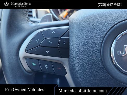 Used 2020 Jeep Grand Cherokee Overland AWD/4WD image 26
