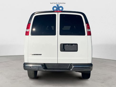 Used 2023 Chevrolet Express 3500 LT w/ LT Preferred Equipment Group image 5