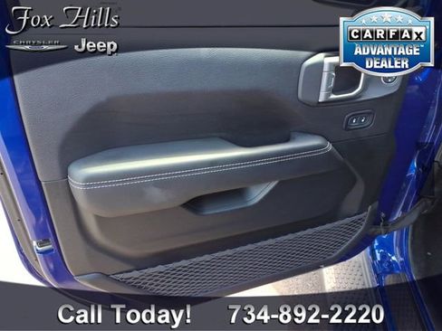Used 2020 Jeep Wrangler Unlimited Sahara AWD/4WD image 13