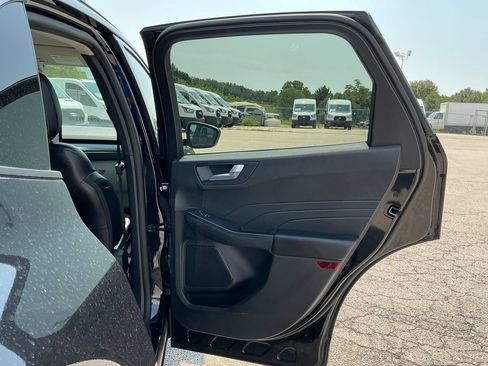 Used 2023 Ford Escape SE FWD image 16