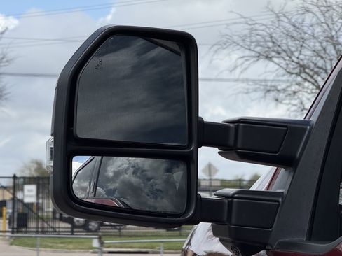 Used 2017 Ford F250 Lariat w/ Lariat Ultimate Package image 16