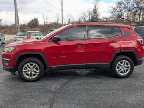 Used 2018 Jeep Compass Sport w/ Mopar Graphics Package AWD/4WD image 15
