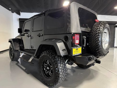 Used 2009 Jeep Wrangler Unlimited Rubicon w/ Trailer Tow Group AWD/4WD image 6