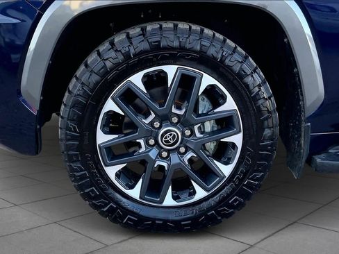 Used 2023 Toyota Sequoia Limited image 11