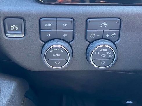 Used 2025 Chevrolet Silverado 1500 RST AWD/4WD image 22
