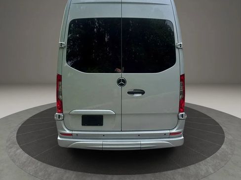 Used 2019 Mercedes-Benz Sprinter 3500 image 6
