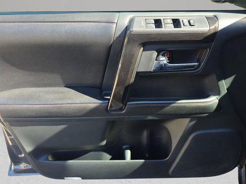 Used 2015 Toyota 4Runner Trail image 9